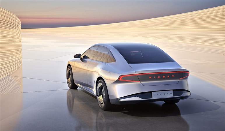 【これは一体？】特許出願された謎のセダンを発見。日産の中国向けPHEV「EVO」の市販型か？