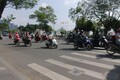 カブ天国はもう古い!? 四輪車市場が急成長を見せるベトナムのクルマ事情と華やかなコンパニオンたち