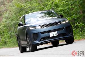 2400万円超え！ 635馬力の「SUV“スポーツカー”」が凄い！ 「2.5トン」の巨大ボディなのにSUVらしくない!? 専用ブルーが美しい「レンジローバースポーツ SV」を体感