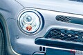 “1リッターで27km”以上走る！ スズキ新「軽セダン」発表！ 丸目な「旧車デザイン」が超カッコイイ！ 約164万円の「アルト ラパン LC」が販売店でも話題に