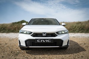 【ノート以外のTop10は全てトヨタ】首位はヤリス　2025年7月期　登録車新車販売の車名別ランキング