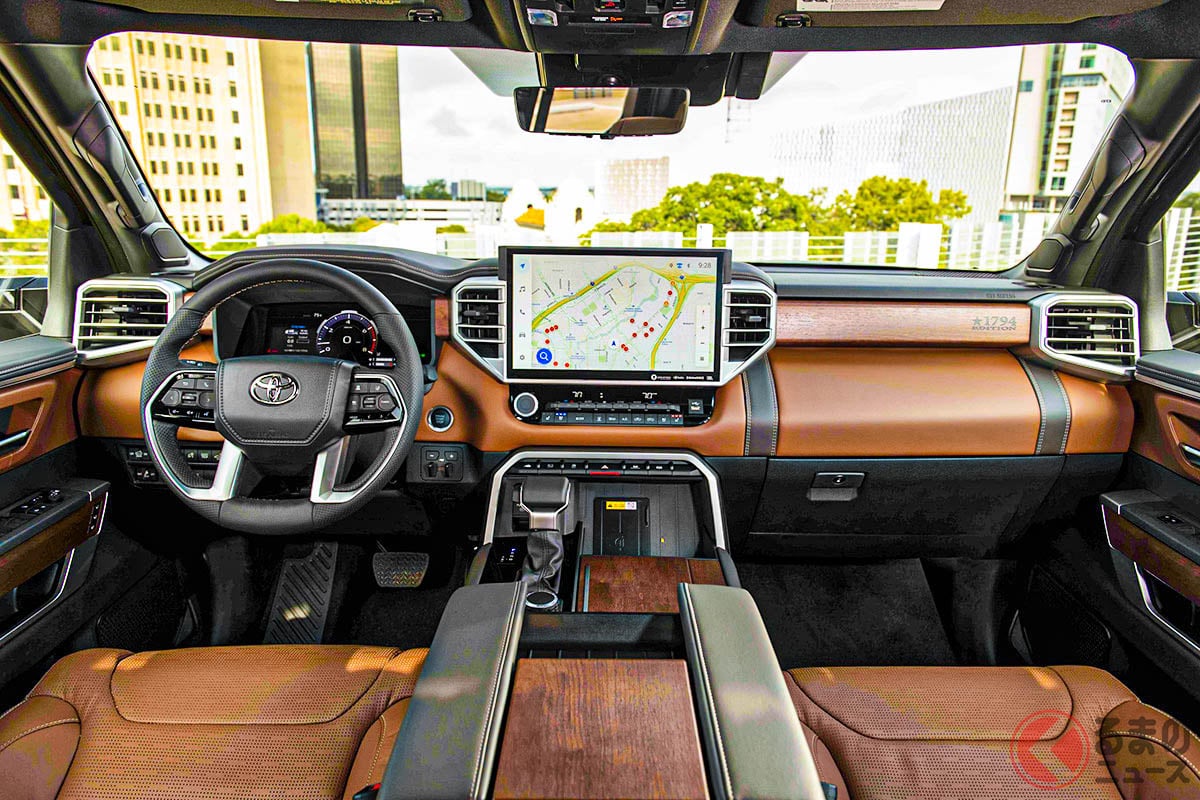 トヨタ新「最大級モデル」に反響多数！ 430馬力超え「カクカク」デザインに「トランプさん、これなら欲しいです」の声も？ 米国に登場した新「タンドラ」に寄せられた“熱視線”とは