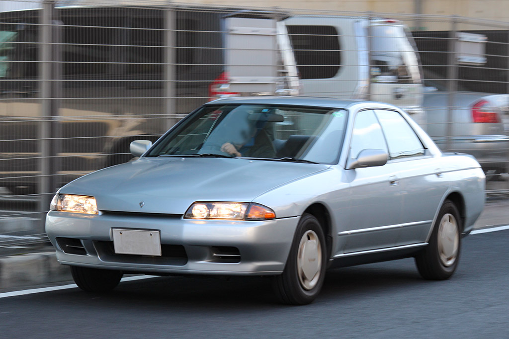 最安値　スカイラインR32 R32 スカイラインGT-Rの最安中古車、489万円ならギリ手が届き