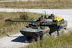 えっ「戦車」じゃないんですか!? 装甲ボディ＋大型砲塔でも “対空砲”  一体ナニが違うのか？