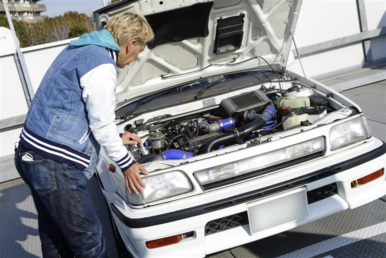 ロンブー田村亮はなぜスターレットターボを選んだのか？　芸能界屈指の旧車LOVERが語る深イイクルマ愛