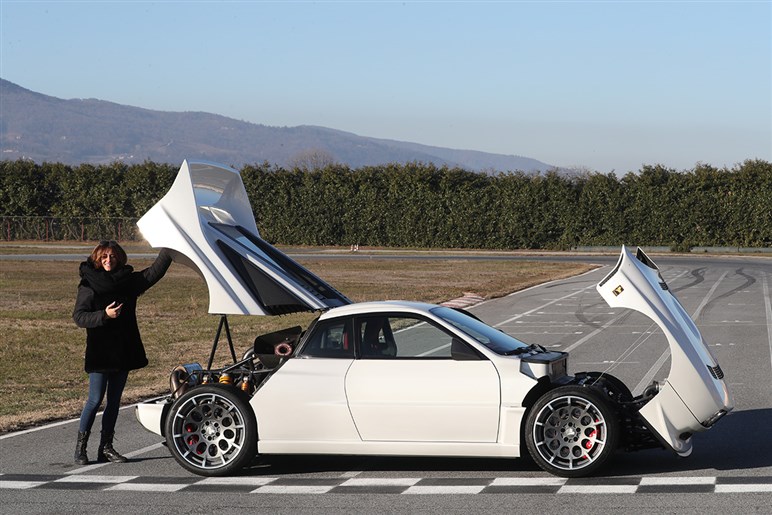 ランチアの伝説的マシン「ラリー037」が現代に復活！ 6000の希少モデルに日本からも注文が