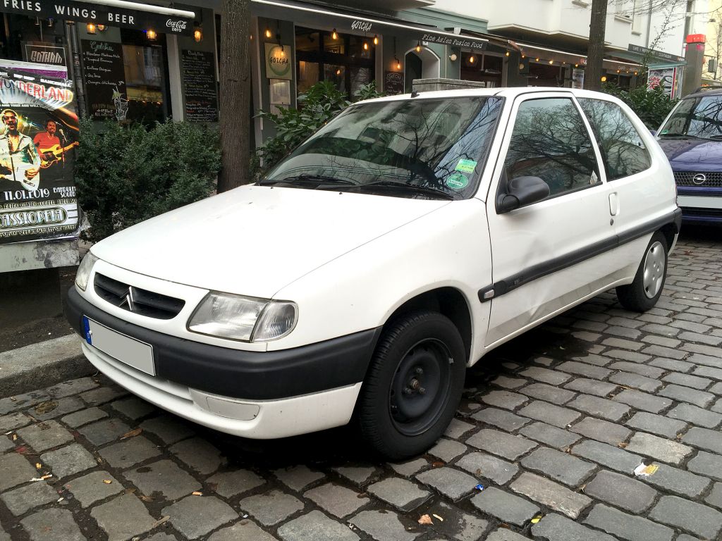 日本では不人気車だったシトロエン サクソ ヨーロッパでは大衆車としても モータースポーツのベースモデルとしても大活躍 外車王soken 自動車情報サイト 新車 中古車 Carview