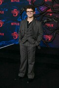 『ストレンジャー・シングス』ついに完結！ 男性キャスト陣のファッション遍歴をレッドカーペットから振り返る