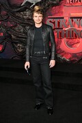 『ストレンジャー・シングス』ついに完結！ 男性キャスト陣のファッション遍歴をレッドカーペットから振り返る