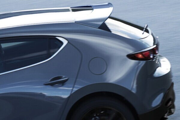 次期「マツダ3」登場か!? JMSで世界初公開の“コンセプトモデル”にファン騒然 「このピラーは…」