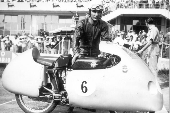 【訃報】MotoGPレジェンドライダーのカルロ・ウビアリが亡くなる。125cc＆250ccでチャンピオンを9度獲得