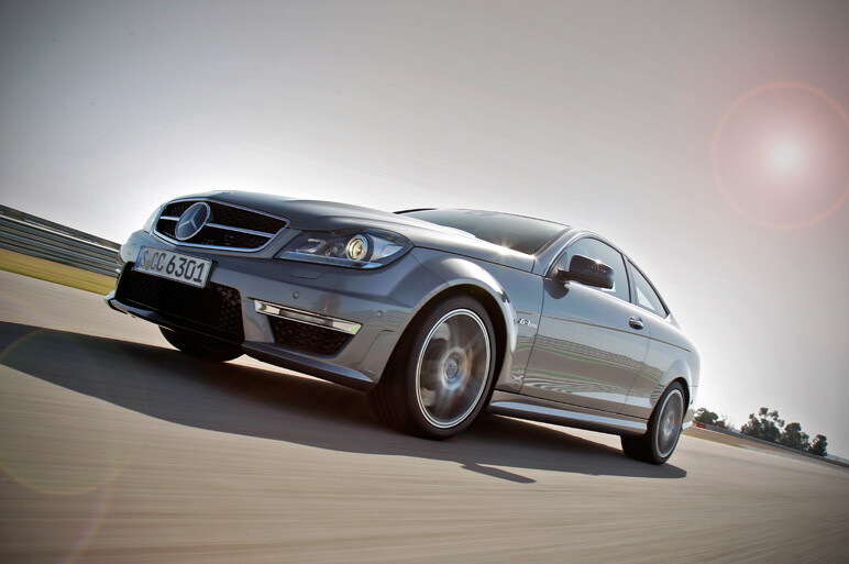 C63AMGクーペに試乗 珠玉の自然吸気、M156