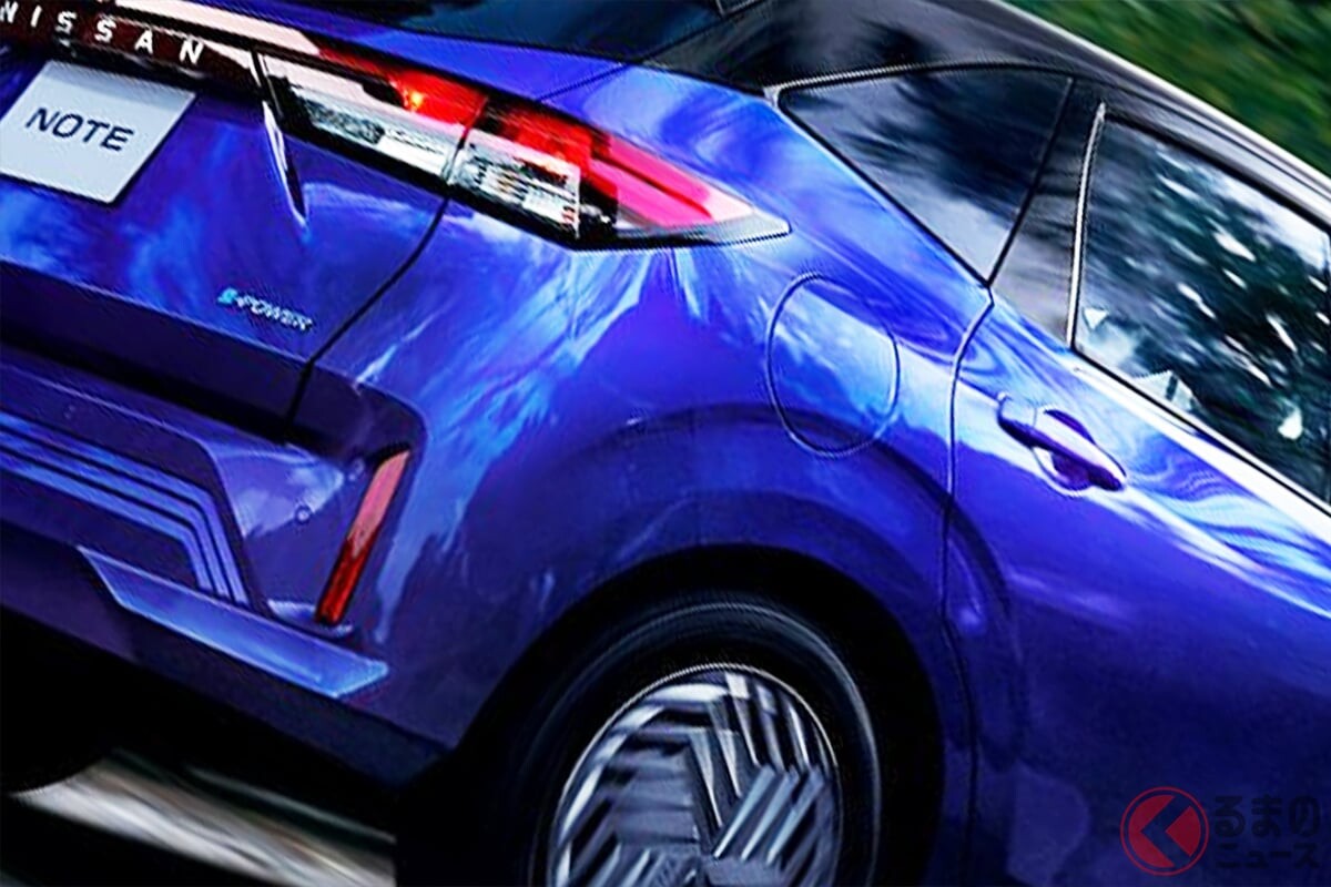 日産「新コンパクトカー」に大反響！ 全長4.1m“ちょうどいい”ボディ×「リッター28キロ超え」の低燃費も魅力！「4WD仕様」あり＆“安全性能の進化”もイイ！ 「安定して人気」の声もある「ノート」が話題に！