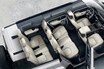 ついにお披露目　ランドローバー　新型ディフェンダー130、一般公開　8人乗りの高級SUV