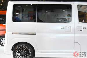 ダイハツ「“高級”軽バン」に反響多数！ 「“アルファード顔”で軽というギャップが面白い」の声も！ “カクカク”なツートンボディ＆「専用の豪華内装」も素敵な「アトレー プレミアム ver.」に再注目！