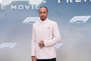 映画『F1／エフワン』主演ブラッド・ピットやコシンスキー監督、ハミルトンのサポートを称賛。しかしその強い”こだわり”は、制作予算に多大な影響が？？