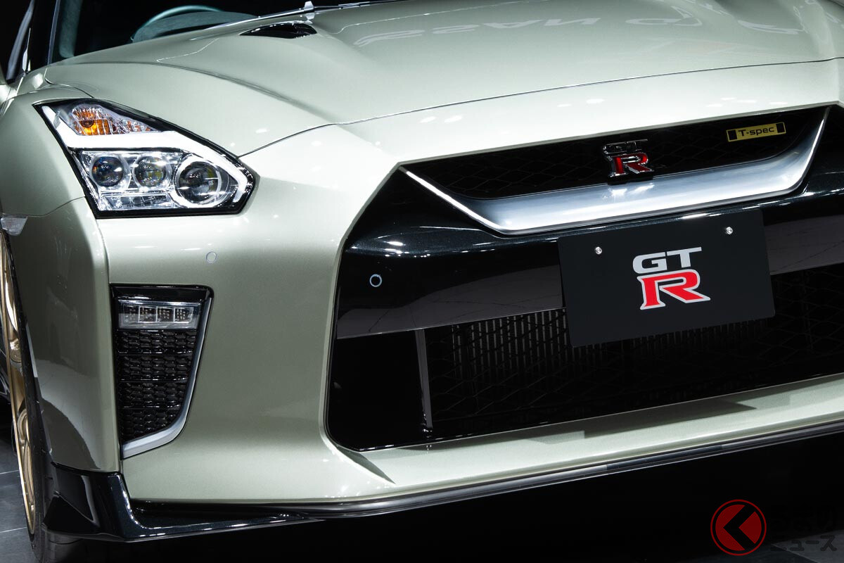 登場から15年たっても日産「GT-R」はなぜ人を惹きつける？ 日本が誇るスーパーカーの魅力とは