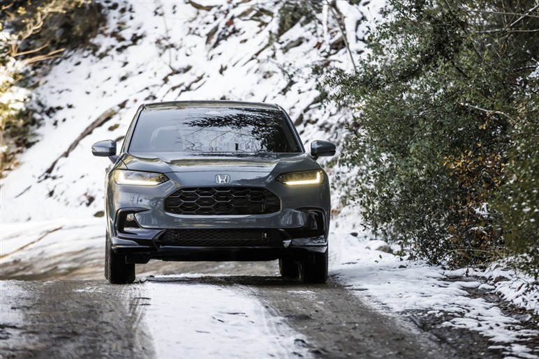 前年上半期599％増に「ハリアー／RAV4」も絶句。“個性派”ホンダ「ZR-V」人気の理由