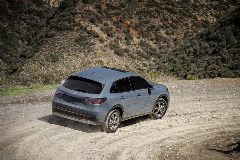 前年上半期599％増に「ハリアー／RAV4」も絶句。“個性派”ホンダ「ZR-V」人気の理由