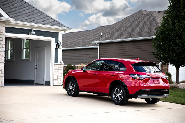 前年上半期599％増に「ハリアー／RAV4」も絶句。“個性派”ホンダ「ZR-V」人気の理由
