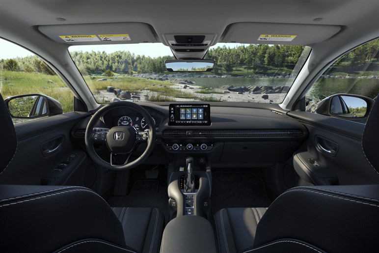 前年上半期599％増に「ハリアー／RAV4」も絶句。“個性派”ホンダ「ZR-V」人気の理由