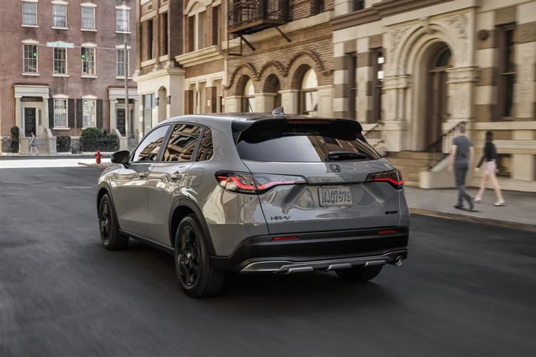 前年上半期599％増に「ハリアー／RAV4」も絶句。“個性派”ホンダ「ZR-V」人気の理由