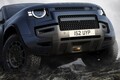 2026年版「ディフェンダー」 初のPHEV＆「オクタ」の強力ラインナップ形成