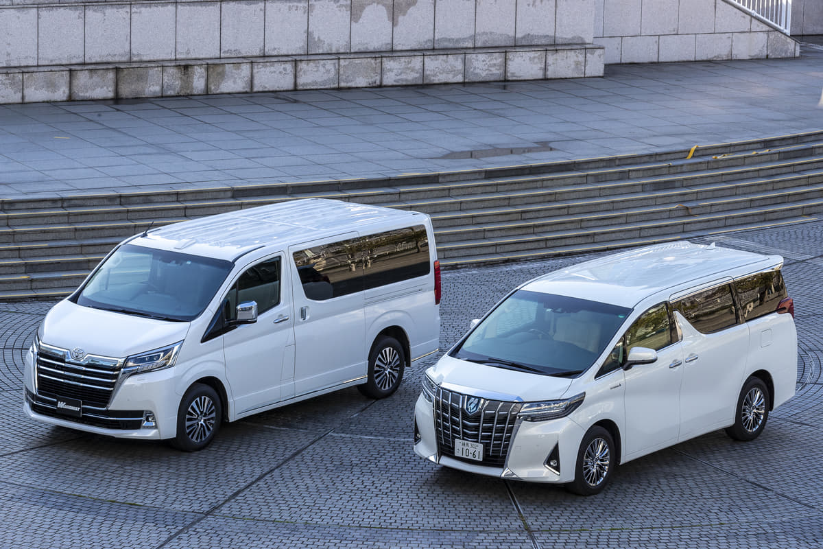 アル ヴァルが可愛く見える トヨタ グランエースの ドヤ感全開 衝撃カスタムモデル Auto Messe Web 自動車情報サイト 新車 中古車 Carview