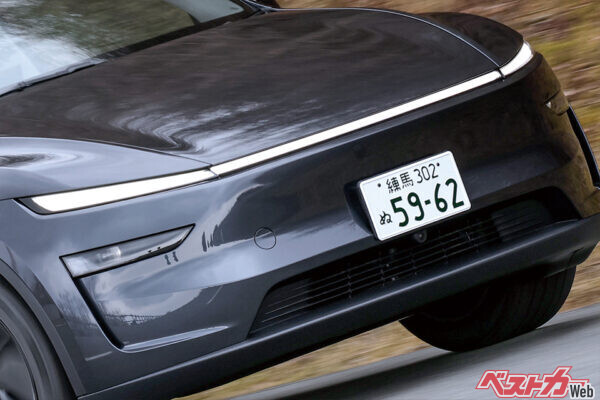 テスラモデルYがBEV日本販売1位を獲得！　なぜこれほど売れるのか？　10月8日発表の新型リーフは追いつけるか？