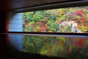 雄大な峡谷美に抱かれた「延楽」で一流の芸術に触れる【心を満たす温泉宿24選】