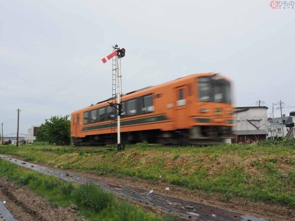 日本唯一にして最後の「信号機」を使う本州最北の私鉄 “アナログの装置”を動かすということ