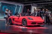 ポルシェ、911カブリオレやケイマン／マカンの新グレードなど公開