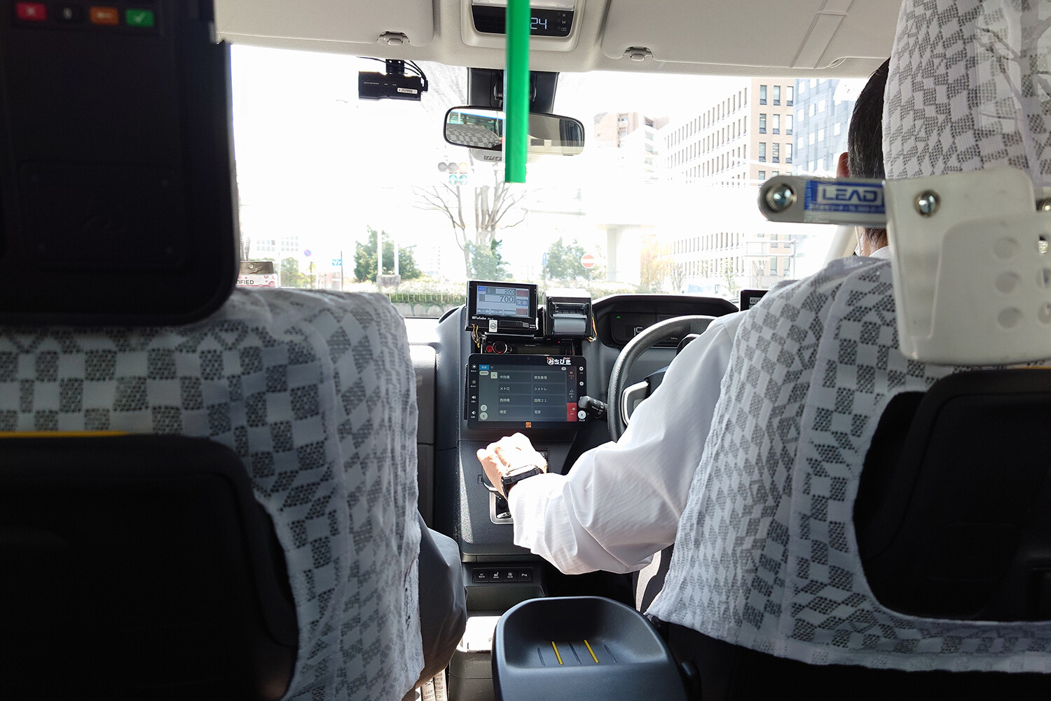 許せないカスハラ行為がはびこるタクシー＆路線バス！　加えて客じゃない「周囲の乗用車」からの嫌がらせも目立つ現状