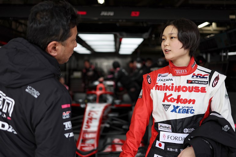 白熱の王座争い!! 国内二大レースのSUPER GTとSF、最終盤の見どころと観戦時のポイントを解説