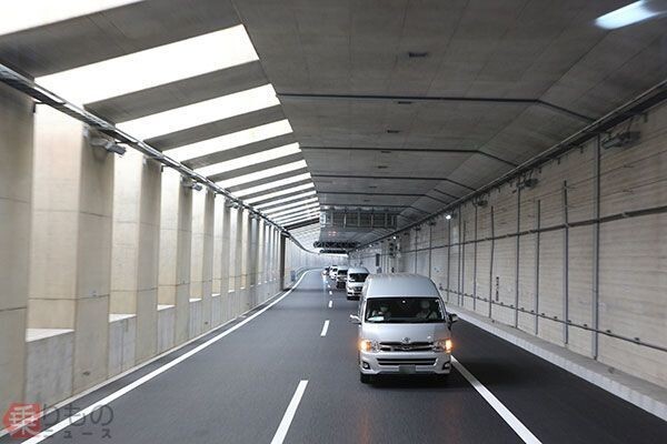 「穴が空いたトンネル」は目がチカチカするし雨も入りますよね…？ なぜあんな構造なのでしょうか？→納得のメリットとは