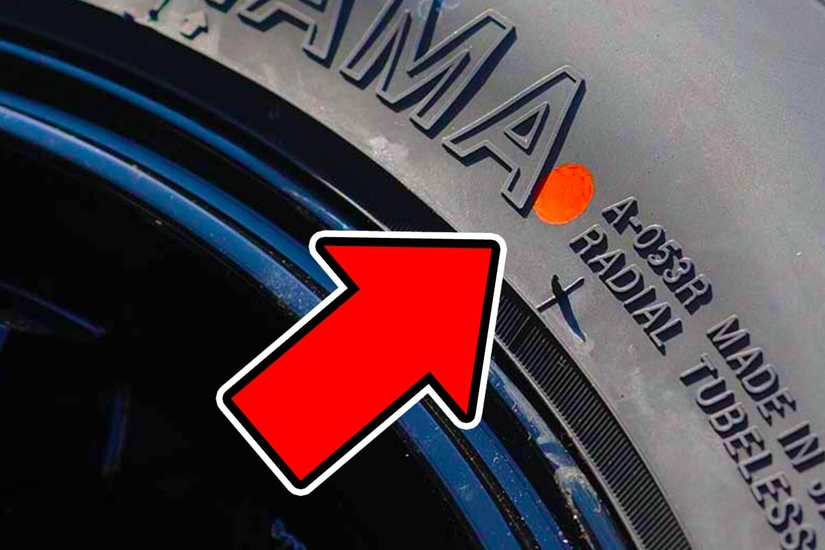 「知ってた？」 タイヤの「赤と黄色の丸」意味… 気にしなくて大丈夫？ 乗り心地が変わる!? 大切なマークとは