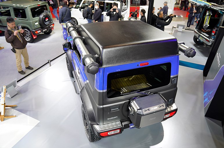 釣り竿ケースをルーフに装備 スズキ ジムニーシエラ マリンスタイル 東京オートサロン Carview の写真 21ページ目 自動車情報サイト 新車 中古車 Carview
