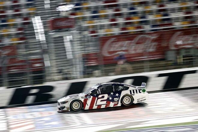 NASCAR：シリーズ最長“コカ・コーラ600”はケゼロウスキー優勝。フォードが2002年以来の大会制覇
