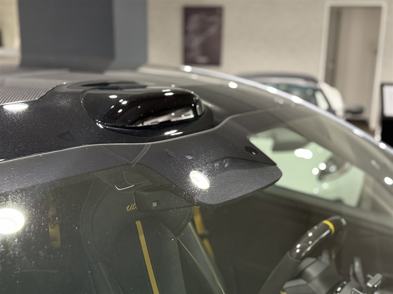 【日本導入の可能性も】ニュル最速EV、シャオミ「SU7ウルトラ」が密かに上陸してた!? 実車を見た印象は？