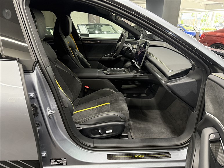 【日本導入の可能性も】ニュル最速EV、シャオミ「SU7ウルトラ」が密かに上陸してた!? 実車を見た印象は？
