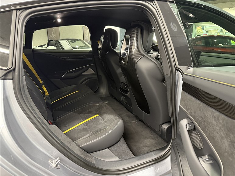 【日本導入の可能性も】ニュル最速EV、シャオミ「SU7ウルトラ」が密かに上陸してた!? 実車を見た印象は？