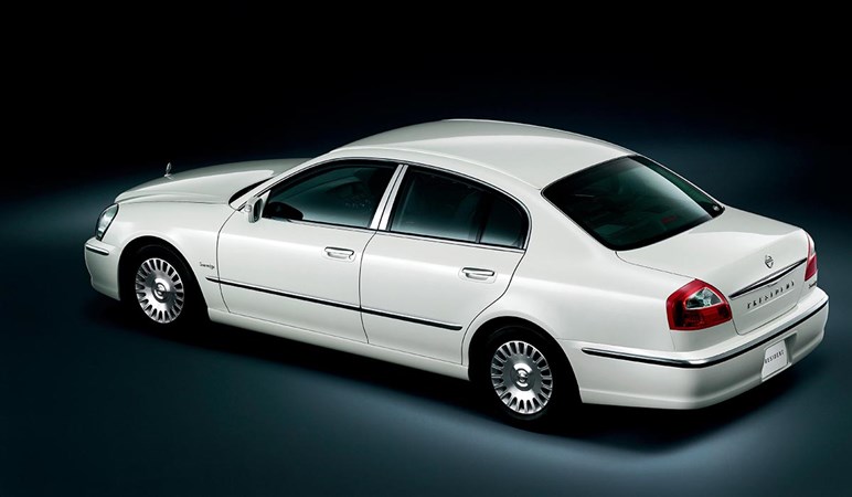「IS500」特別仕様車で国産V8エンジンは終焉が濃厚。メルセデス・ベンツが存続できてトヨタがV8を諦めざるを得ない理由とは