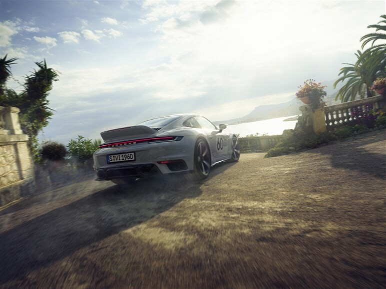 【ポルシェ 911スポーツクラシック 発表】最もパワフルなMTモデル。約3700万円、限定1250台は即完売か!?