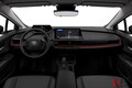世界初公開されたトヨタ新型「プリウス スポーティ仕様」 独創的スタイリングに反響多し！ 「最高にカッコいいエコカー」の声も