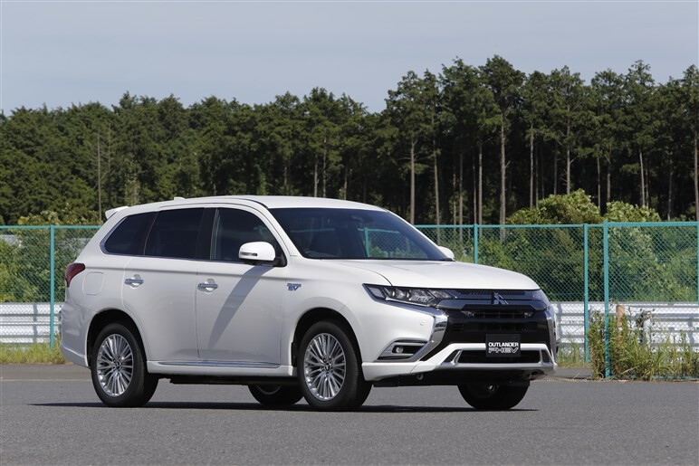 アウトランダーPHEV2019モデル発売　システムを9割刷新しEVらしさ追求