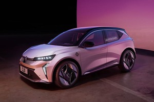 ルノー新型EV導入か　「電動版」ルーテシア登場？　ハイブリッド版と2026年頃発売の可能性