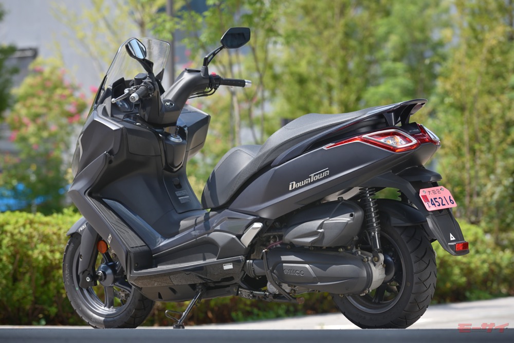 巨大すぎる125cc ビッグスクーターにしか見えない キムコ ダウンタウン125i試乗 モーサイ 自動車情報サイト 新車 中古車 Carview