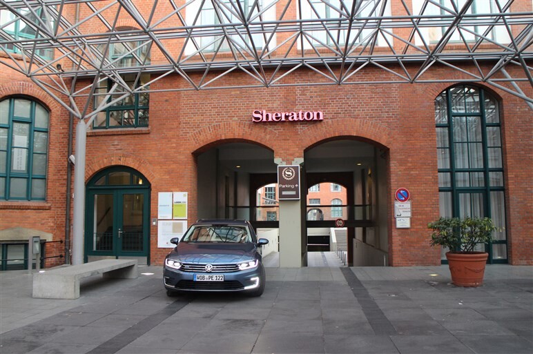 パサートGTEでアウトバーンを疾走。北ドイツ～スイス・ジュネーブ1000kmを弾丸ドライブ