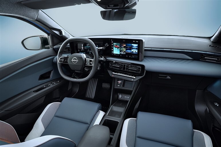 【ついにBEV化】次期日産「ジューク」テスト車をスクープ。デザインは傑作と言われた“初代”のイメージを継承。日本導入はどうなる？