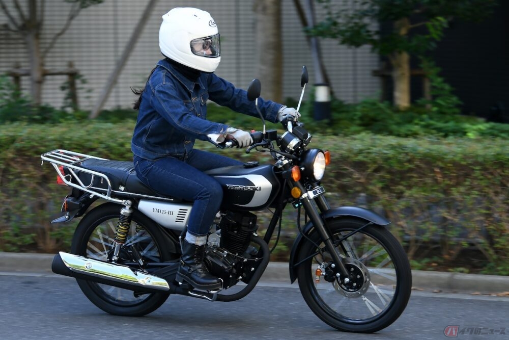 今までこんな面白いバイクに乗ったことがない！YAMASAKI『YM-125III』の魅力とは～高梨はづきのきおくきろく。～